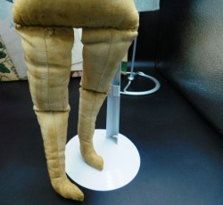 china head blonde nude legs